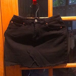 Zaful women’s black jean skirt. Size S. See pic for detail at bottom of skirt.